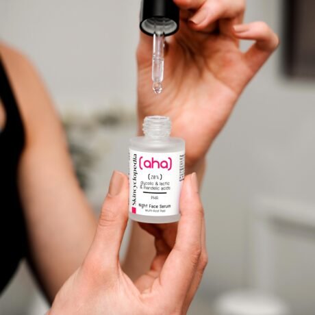 3770002 Night Peeling_Face Serum_20% AHA_Lifestyle-1